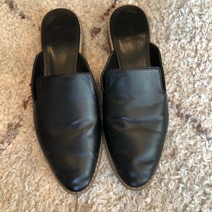 Indigo Rd. Hayze Mule black leather